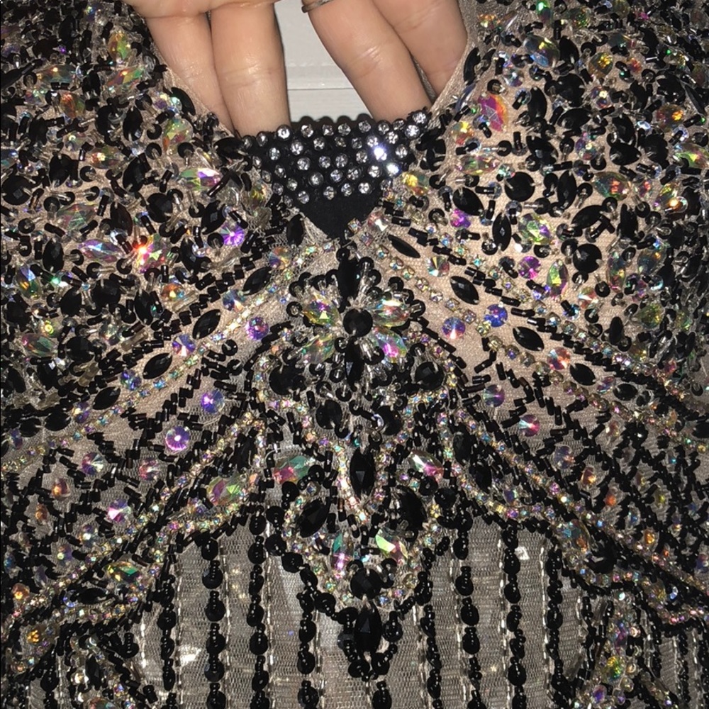 DRESS (BLACK)